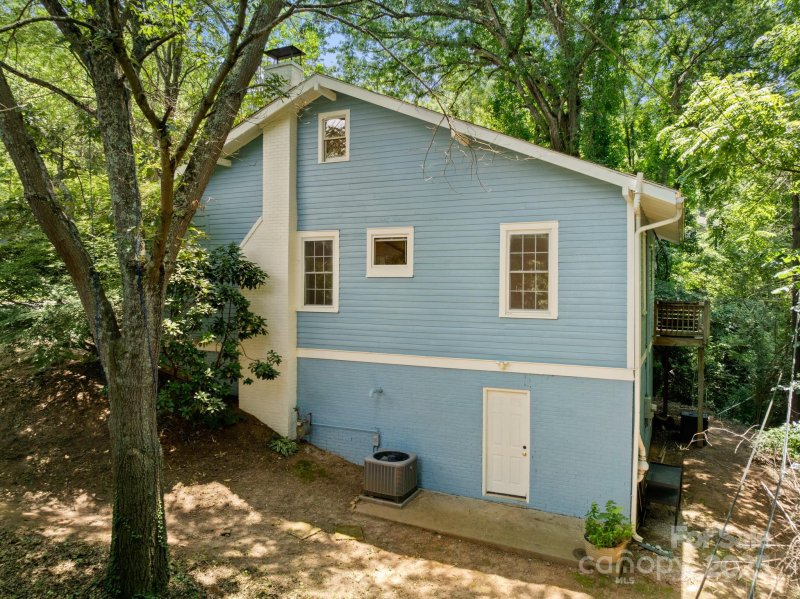 Property image 5 at 5 Parker Road, Asheville, NC 28803