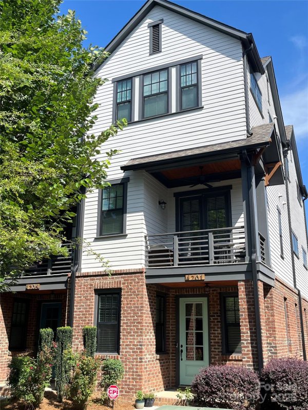 Property image 2 of 4201 Spencer Towns Lane in The Arts District, Charlotte, NC 28205