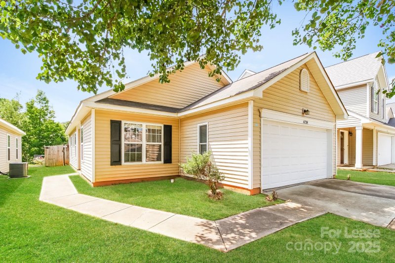 Property image 3 at 8238 Wallace Glen Drive, Charlotte, NC 28212