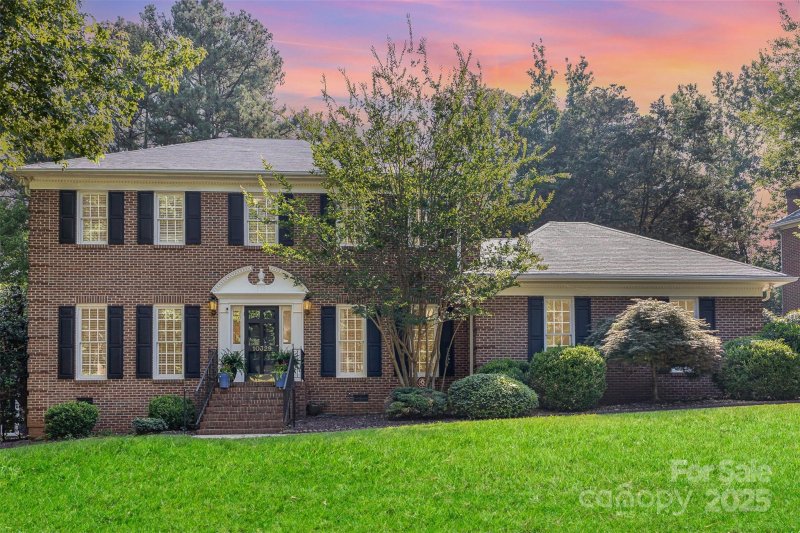 10329 Hollybrook Drive