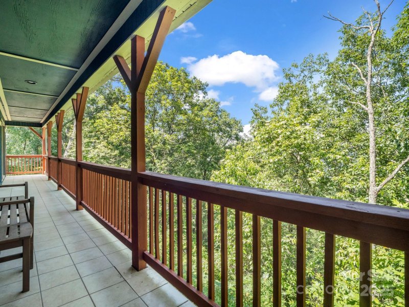 Property image 4 of 291 Pine Ridge Road in Hickory Acres, Hendersonville, NC 28792