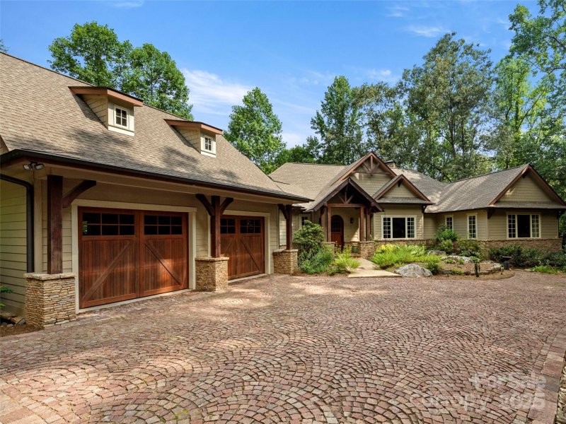 672 Walnut Valley Parkway