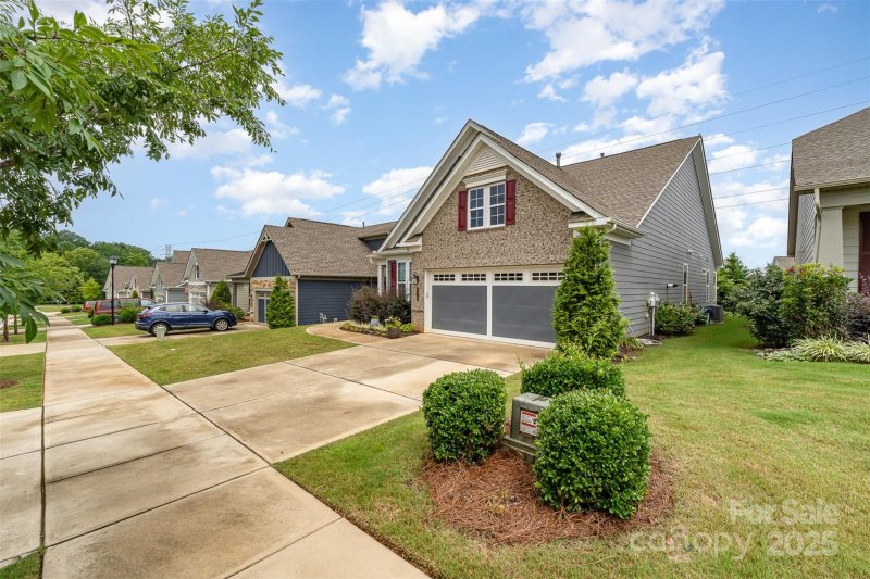 Property image 4 of 7025 Overjoyed Crossing in Cresswind, Charlotte, NC 28215