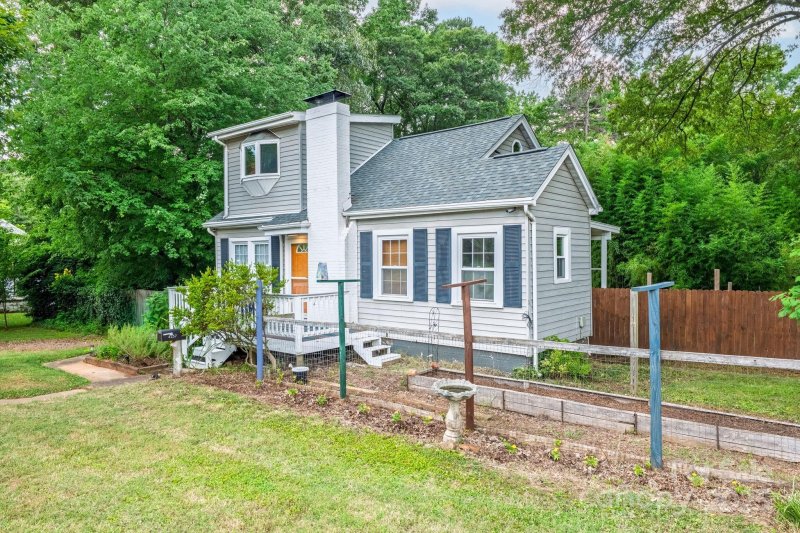 Property image 3 at 4257 Acorn Street, Charlotte, NC 28205