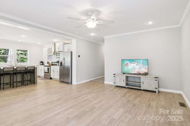 Property image 4 of 125 Ashford Drive in Holly Ridge, Olin, NC 28660