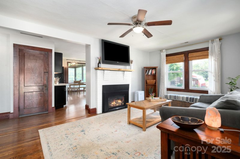 Property image 5 at 358 Onteora Boulevard, Asheville, NC 28803