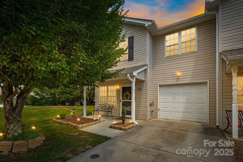 181 Farington Circle