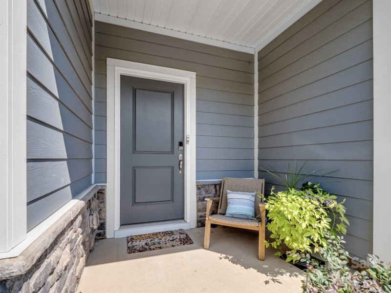 Property image 2 of 4170 County Down Avenue in Georgetown Crossing, Kannapolis, NC 28081