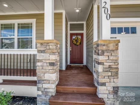 Property image 3 of 200 Leyland Circle in The Cottages at Cypress Run, Hendersonville, NC 28792