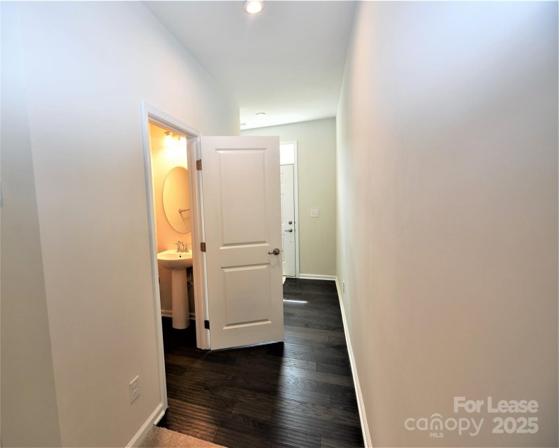 Property image 5 of 2829 Sand Cove Court in Mariners Pointe at Smithstone, Denver, NC 28037