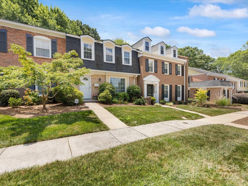 Property image 2 at 2323 Hayloft Circle, Charlotte, NC 28226