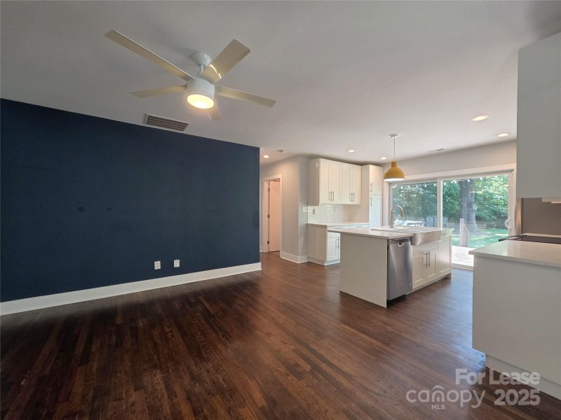 Property image 2 at 3433 Draper Avenue, Charlotte, NC 28205