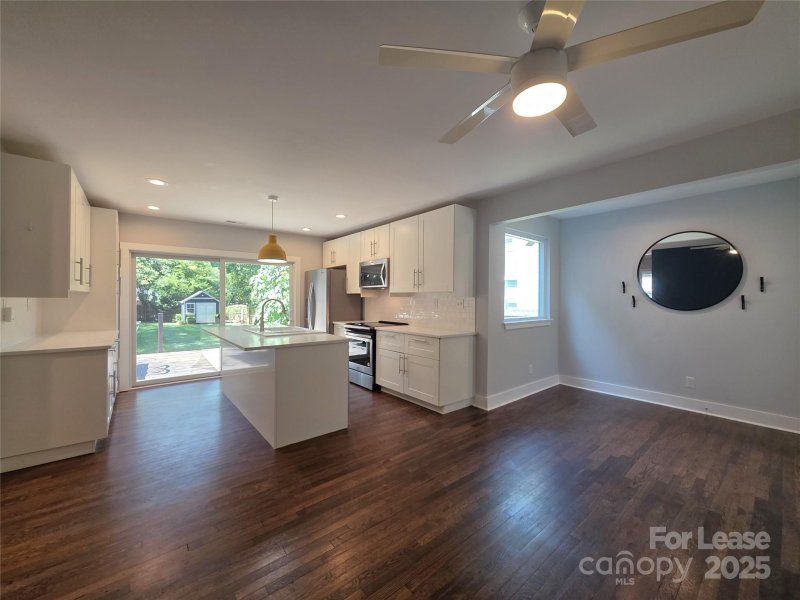 Property image 4 at 3433 Draper Avenue, Charlotte, NC 28205