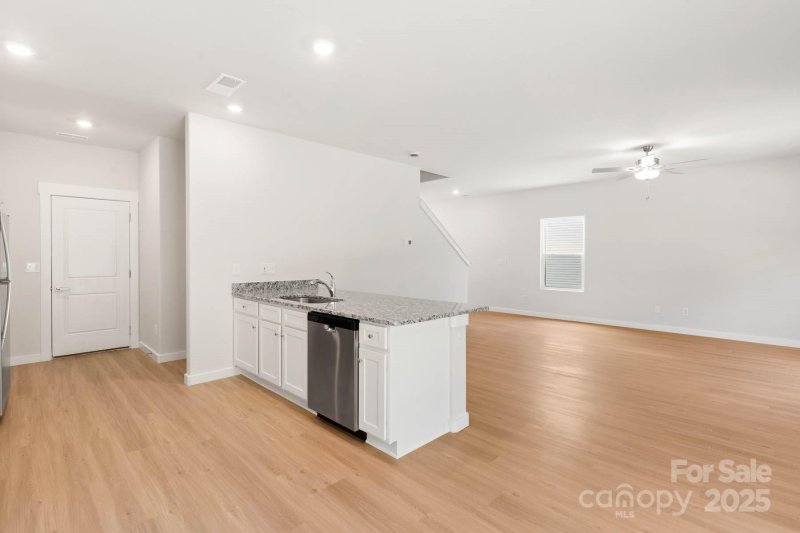Property image 3 of 1534 Doran Terrace in Knights Bridge, Richburg, SC 29729