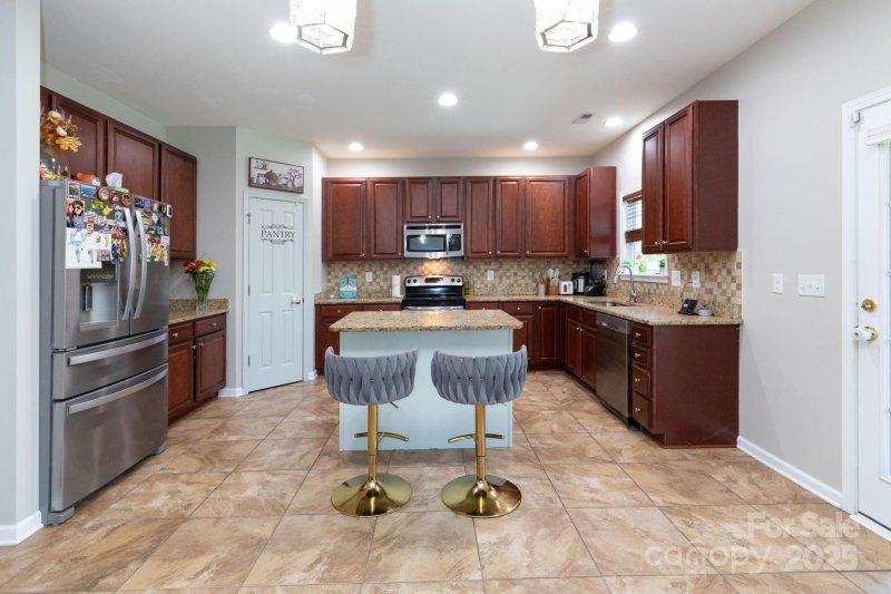 Property image 4 of 172 Roanoke Road in River Stone, Fletcher, NC 28732