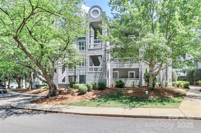 Property image 3 at 226 Northwest Drive, Davidson, NC 28036