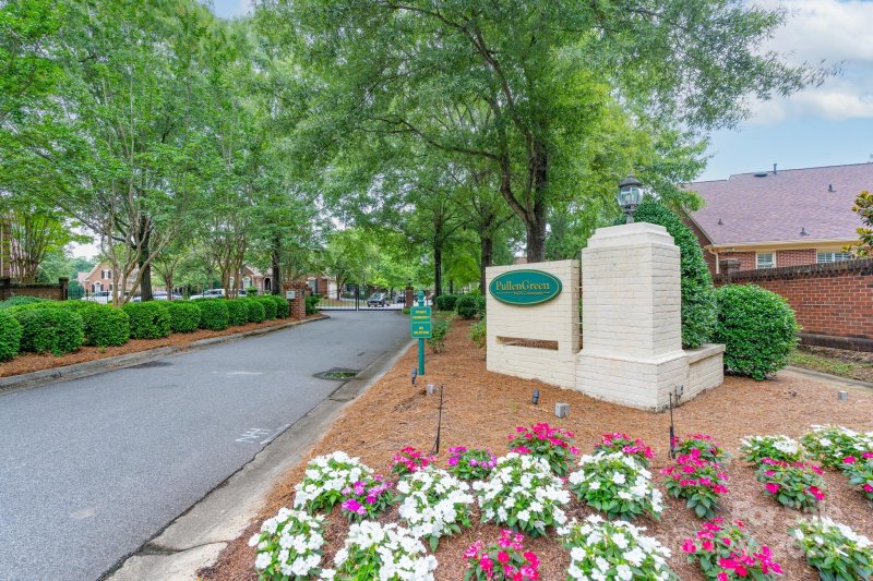 Property image 2 at 10511 Pullengreen Drive, Charlotte, NC 28277