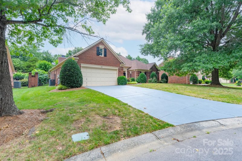 Property image 4 at 10511 Pullengreen Drive, Charlotte, NC 28277