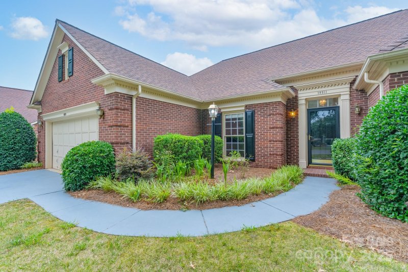 Property image 5 at 10511 Pullengreen Drive, Charlotte, NC 28277