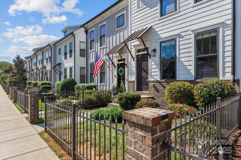 Property image 4 at 133 Capital Avenue, Mooresville, NC 28117