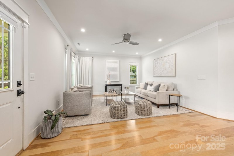 Property image 4 at 5305 Tarrywood Lane, Charlotte, NC 28205