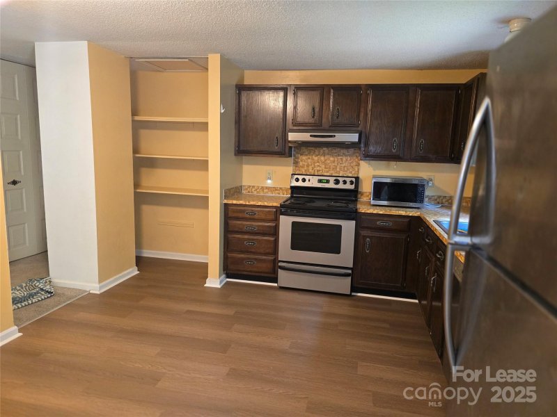 Property image 3 of 634 Sweetgum Lane in Waverly Hall, Charlotte, NC 28211