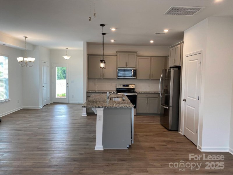 Property image 2 of 10117 Guardian Drive in Pringle Towns, Charlotte, NC 28273