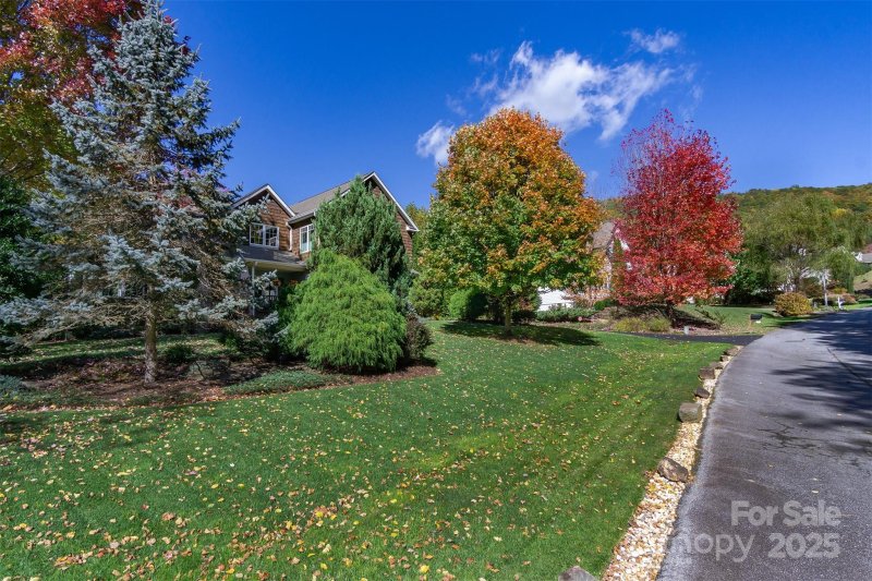 Property image 3 of 112 Twin Courts Drive in Reems Creek Golf Community, Weaverville, NC 28787