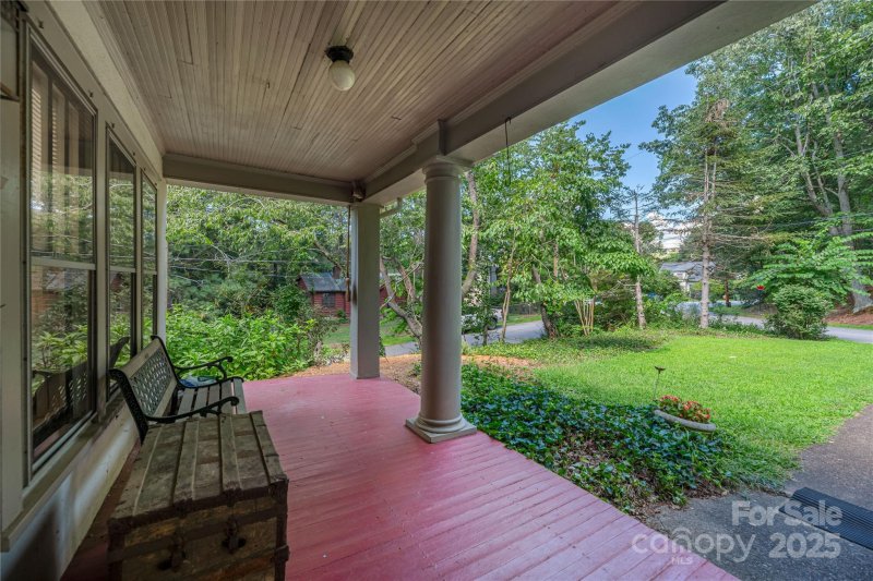 Property image 3 at 31 Samayoa Place, Asheville, NC 28806