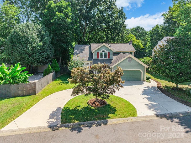 8909 Raven Park Drive