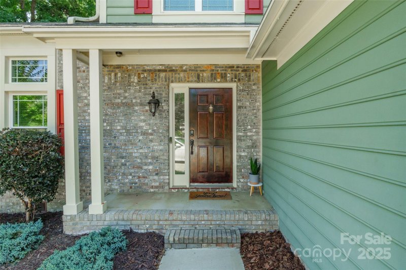 Property image 4 at 8909 Raven Park Drive, Charlotte, NC 28216