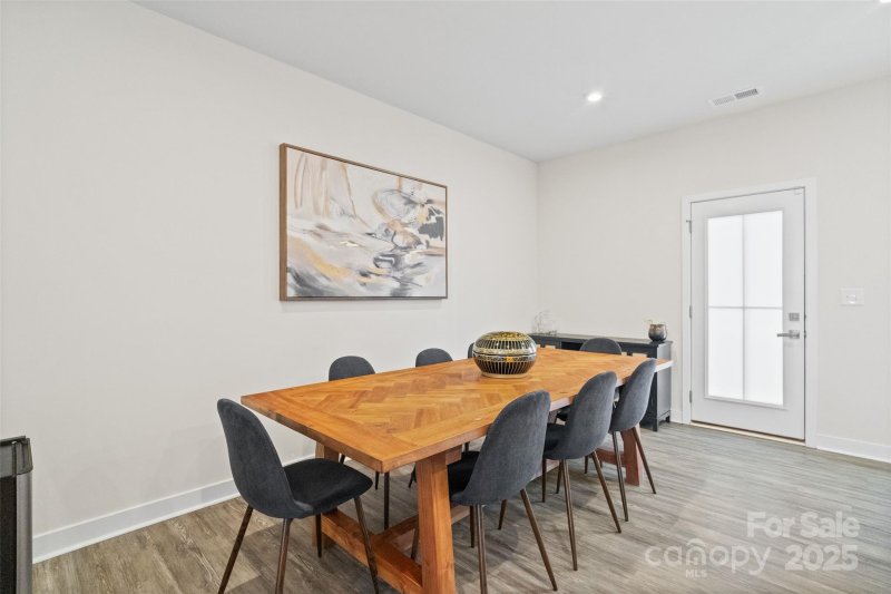 Property image 5 of 1217 Ashbury Street in Riverbend Towns, Charlotte, NC 28216