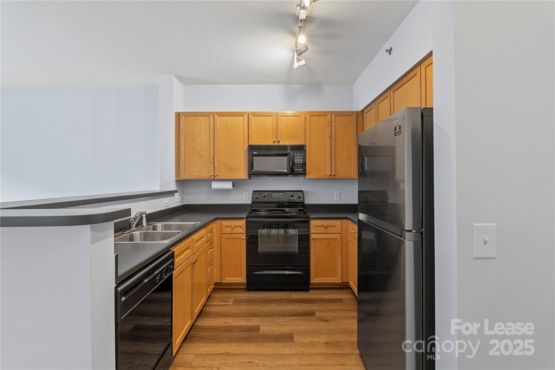 Property image 5 at 1315 East Boulevard, Charlotte, NC 28203