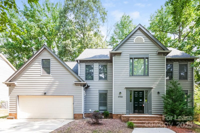 Brownes Ferry, Charlotte Community