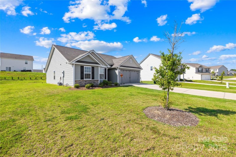 Property image 3 of 226 Caley Street in Beason Creek, Kings Mountain, NC 28086