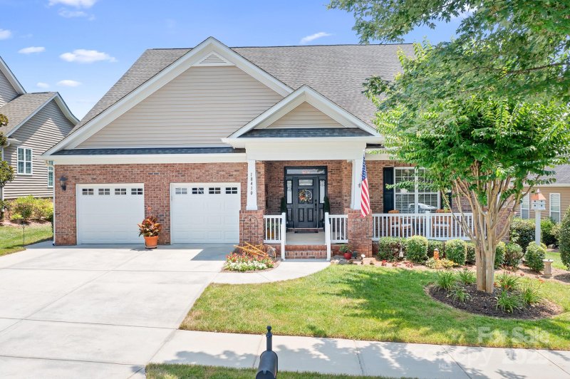 Property image 2 of 18410 Neville Avenue in Baileys Glen, Cornelius, NC 28031