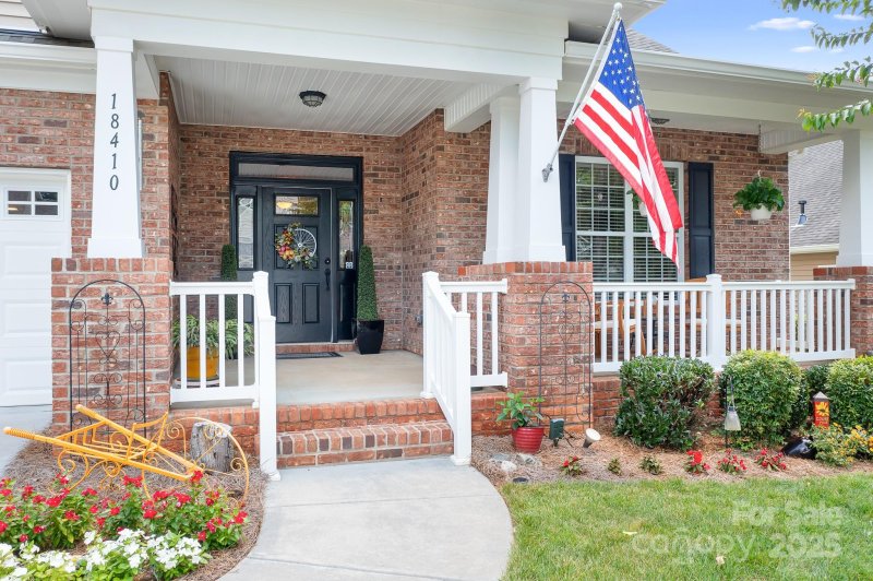 Property image 4 of 18410 Neville Avenue in Baileys Glen, Cornelius, NC 28031