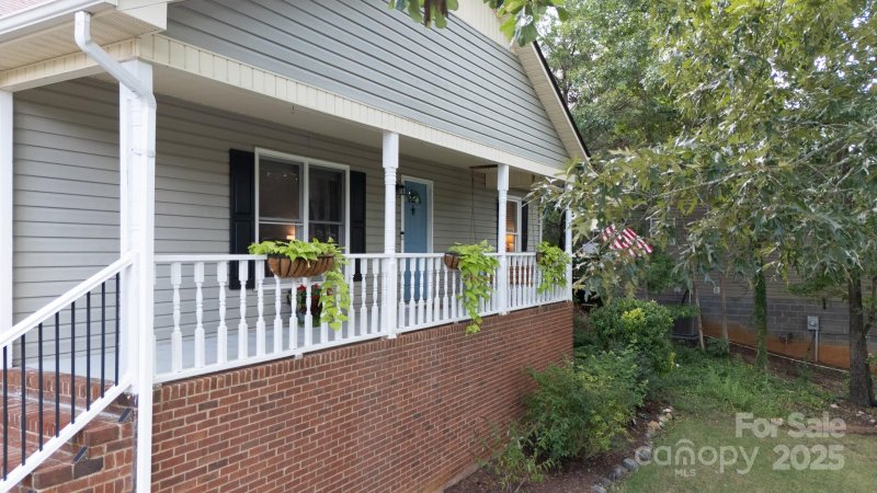 Property image 2 of 1631 Amanda Lane in Taylor Oaks, Rock Hill, SC 29730