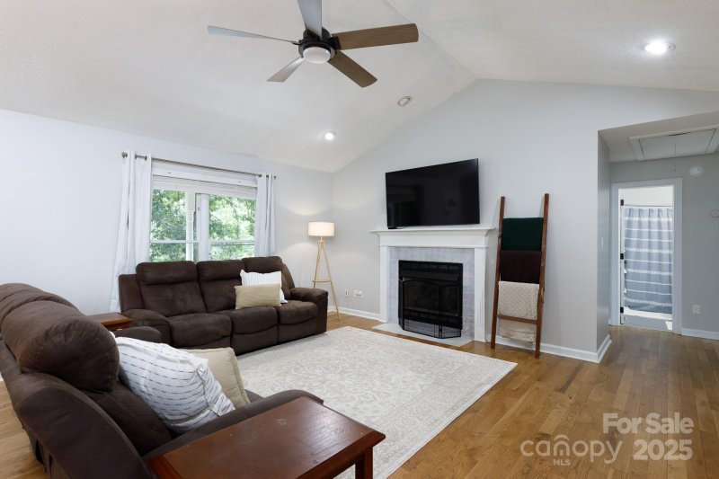 Property image 5 of 1631 Amanda Lane in Taylor Oaks, Rock Hill, SC 29730