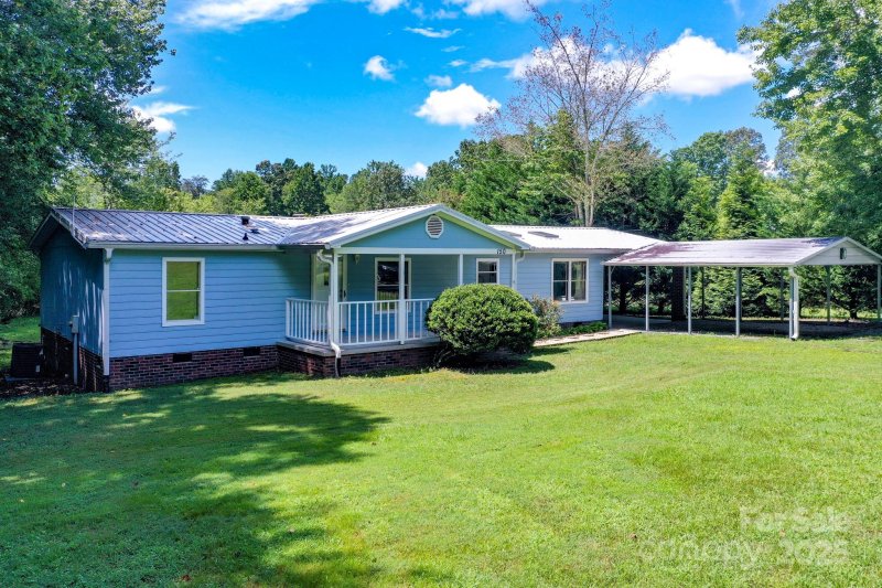 Property image 3 of 150 Navaho Trail in Lakebrooks, Rutherfordton, NC 28139