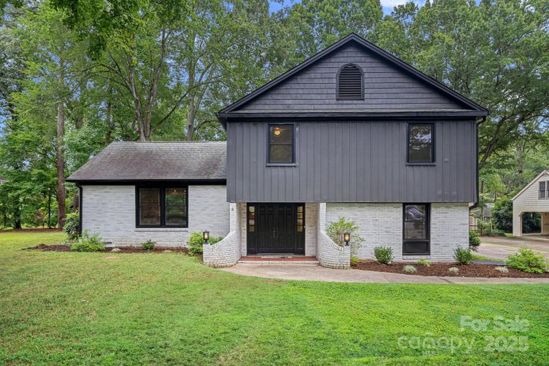 Property image 2 at 1108 Braeburn Road, Charlotte, NC 28211