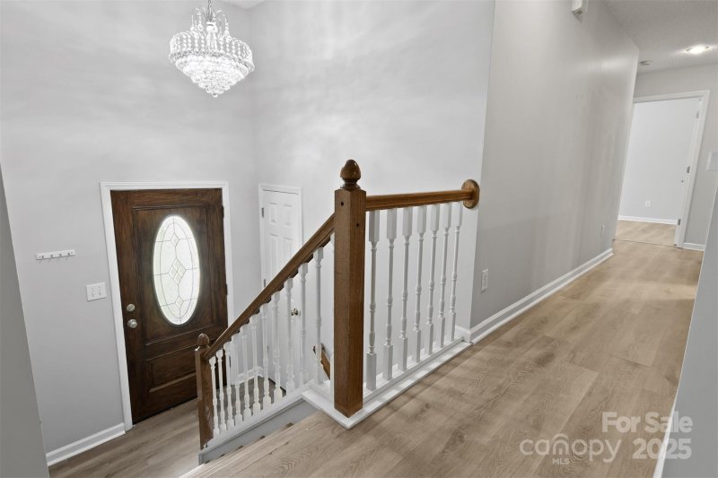 Property image 4 of 824 17th Avenue Drive in Providence Forest, Hickory, NC 28602