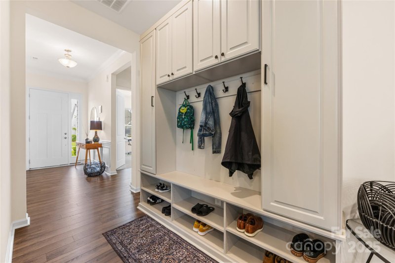 Property image 5 of 18033 Grey Mossrun Drive in North Reach, Charlotte, NC 28278