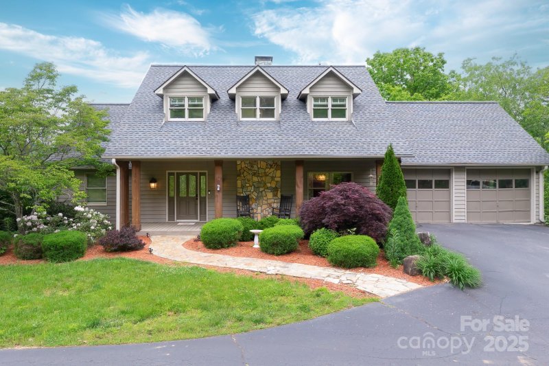 Dogwood, Franklin Community