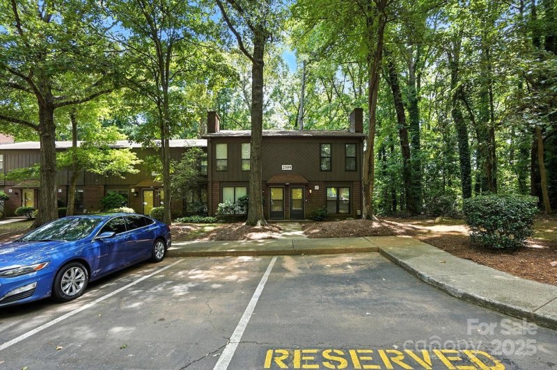 Property image 3 at 2509 Kilborne Drive, Charlotte, NC 28205