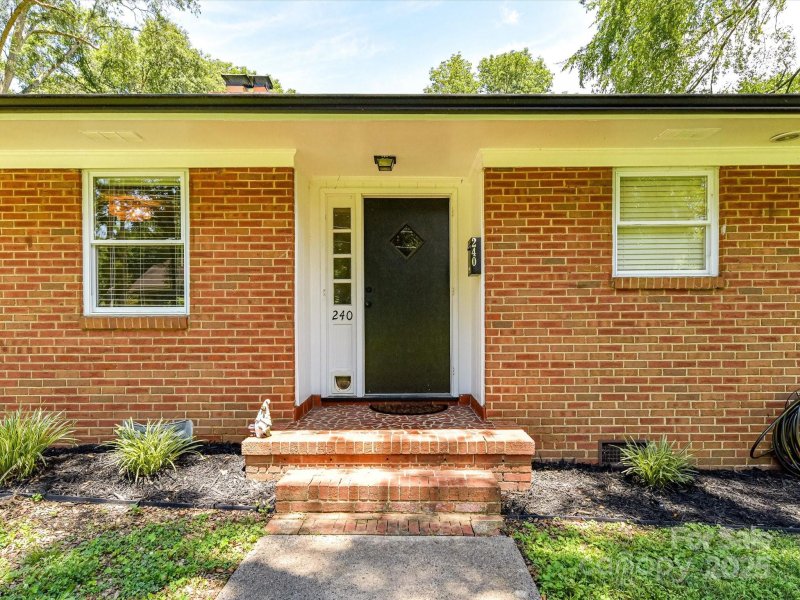 Property image 5 at 240 Cedar Lane, Mount Holly, NC 28120