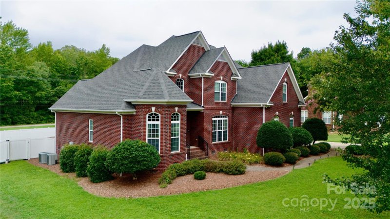 Savannah Way, Monroe Community