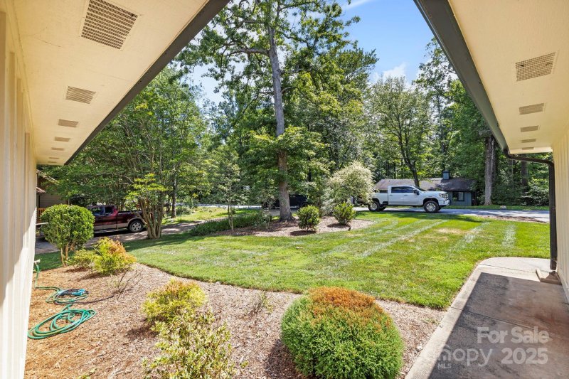 Property image 4 at 19 Golden Oaks Lane, Fletcher, NC 28732