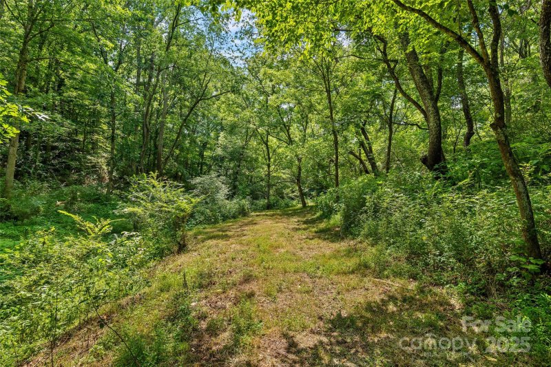 Property image 2 of 117 Grandview Ridge Drive in Grandview Knoll, Alexander, NC 28701