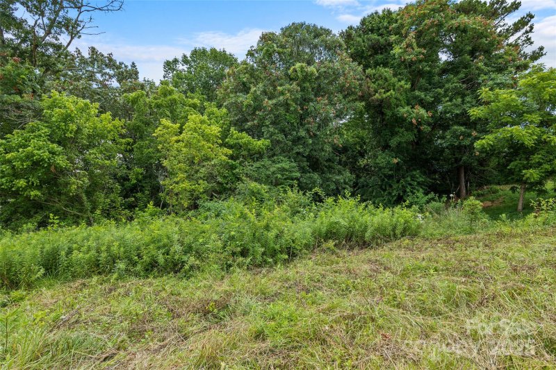 Property image 5 of 117 Grandview Ridge Drive in Grandview Knoll, Alexander, NC 28701